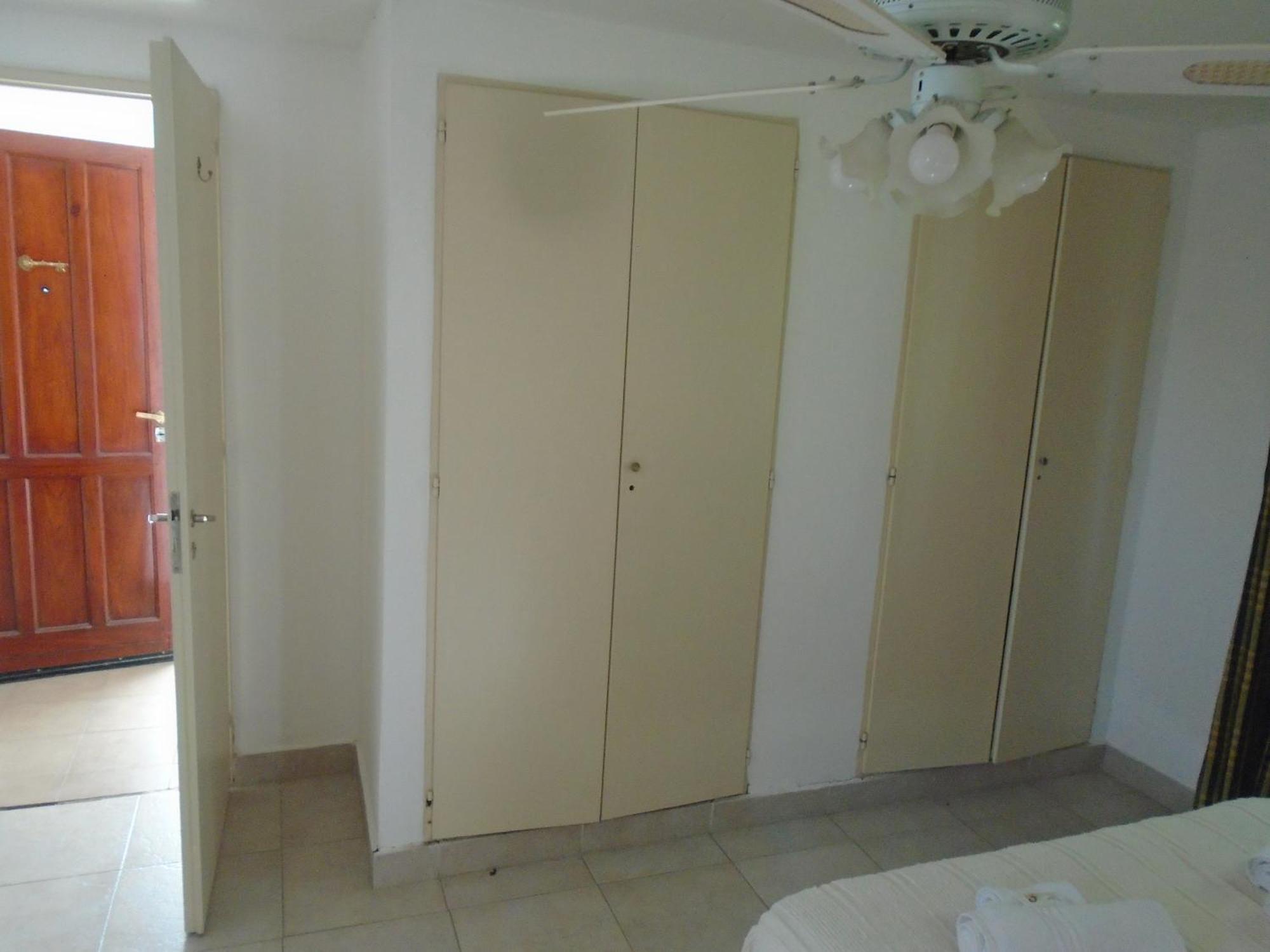 מרלו Hotel De Los Cesares מראה חיצוני תמונה